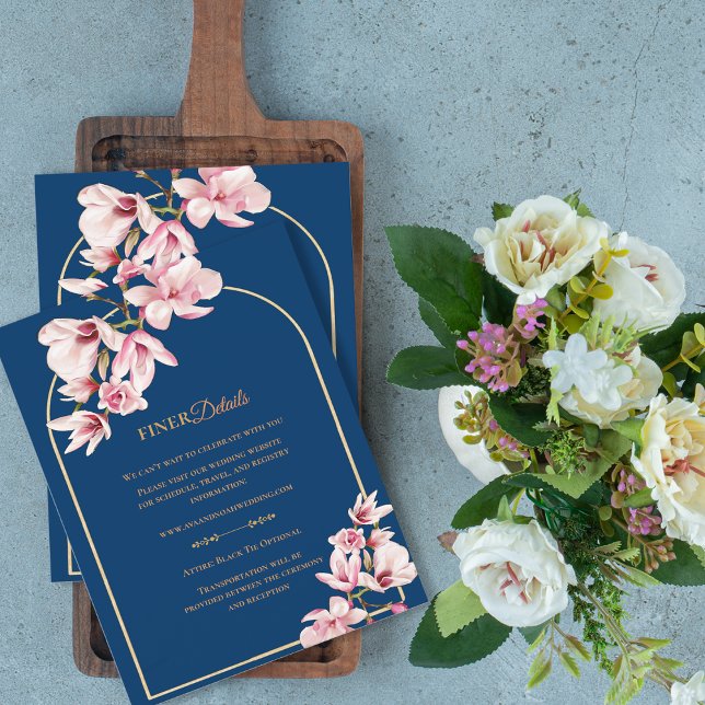 Navy Blue Magnolia Floral Wedding Details Tilläggskort (Navy Blue Magnolia Floral Wedding Details Enclosure Card)