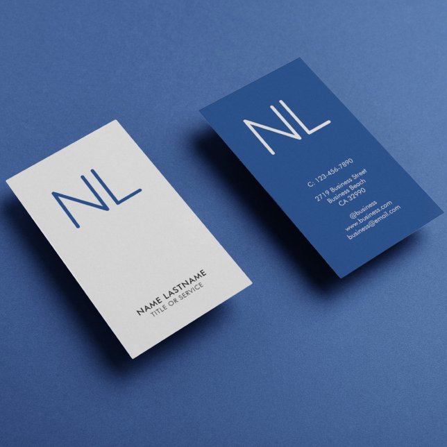 Navy Blue Monogram Minimalistic White Vertical Visitkort (Skapare uppladdad)