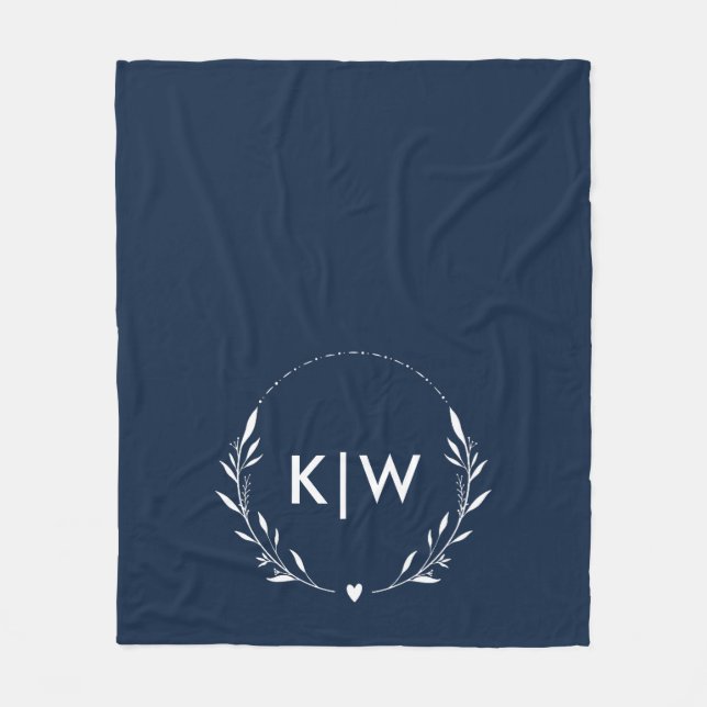 Navy Blue och Vit | Moderna Initialer Monogram Fleecefilt (Framsidan)