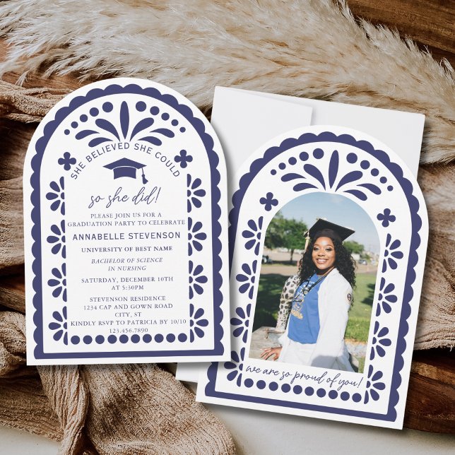 Navy Blue Papel Picado Talavera Photo Graduation Inbjudningar (Skapare uppladdad)
