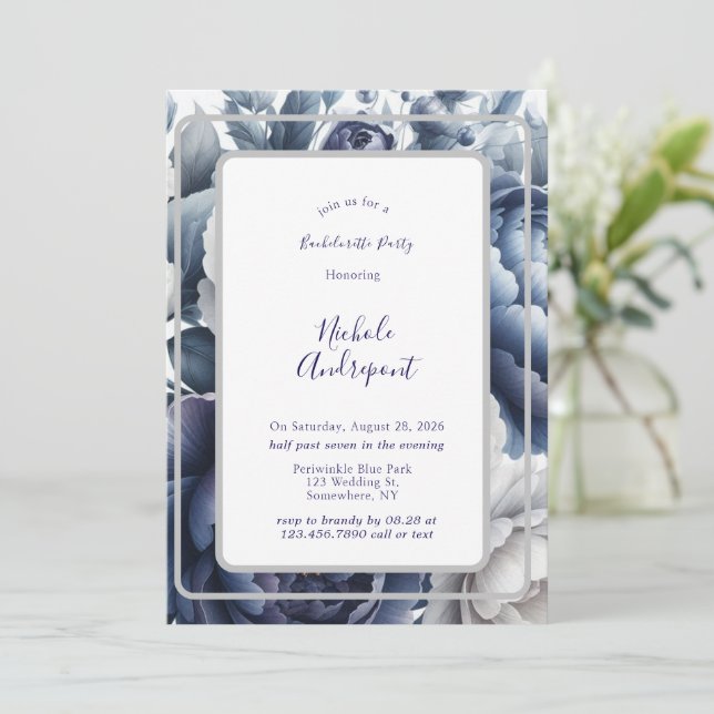 Navy Blue Peonies & Vit ros Bachelorette Party Inbjudningar (Stående Fram)