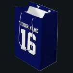 Navy Blue Sports Jersey Team Jersey<br><div class="desc">Preppy Solid Färg Navy Blue Team Jersey / Sports Jersey / Football Jersey / Rugby Jersey med eget namn Anpassa detta med ditt eget namn eller team namn och ett nummer. Du kan ändra textens storleka placering, färg och placering om du behöver göra ändringar, ändra färg eller ta bort textskuggan...</div>