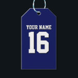 Navy Blue Sports Jersey Team Jersey Presentetikett<br><div class="desc">Preppy Solid Färg Navy Blue Team Jersey / Sports Jersey / Football Jersey / Rugby Jersey med eget namn Anpassa detta med ditt eget namn eller team namn och ett nummer. Du kan ändra textens storleka placering, färg och placering om du behöver göra ändringar, ändra färg eller ta bort textskuggan...</div>
