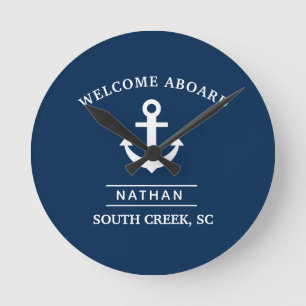 Navy Blue Welcome Aboard Anpassningsbar Monogram N Rund Klocka