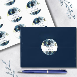 Navy & Dusty Blue Elegant Blommig Akvarell Runt Klistermärke
