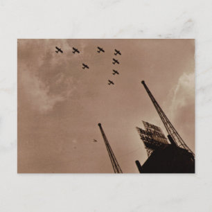 Navy Flygplan Fly over Park Central Hotel WWII Vykort