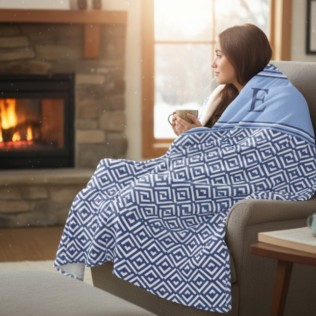 Navy Geometric Chevron Monogram Design Fleecefilt (Skapare uppladdad)