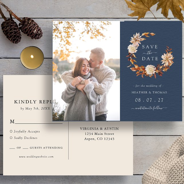 Navy Höst Bröllopsfoto Spara Datum Meddelande Vykort (Navy Blue Autumn Wedding Photo Save The Date Announcement Postcard by Painted Paperie
)