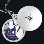 Navy Musical Bröllop Bridesmaid Necklace Berlockhalsband<br><div class="desc">Keepsaké Necklaces Välj antingen Silver Plated Guld Avslutar eller Sterling silver Unikt 25-årsjubileum Necklace eller Personlig Anpassningsbar 1:a julgåva kan anpassa som Bröllop Keepsaki Bröllopsfest Necklaces Även - om du vill ändra bakgrund färg - klicka på anpassa - klicka på redigera - välj sista verktyg i rullgardinsmenyn och välj en...</div>