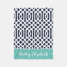 Navy och Aqua Trellis Monogram Fleecefilt