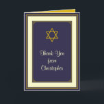 Navy och Gold Bar Mitzvah Tacksamhetskort Tack Kort<br><div class="desc">Texten på detta bar mitzvah tack-kort är helt anpassningsbar. För att ändra den kan du använda alternativet anpassa. För mer omfattande textändringar, till exempel ändringar av teckensnitt, teckensnittsfärg eller textlayout, använd alternativet anpassa. Davidsstjärnan-symbolen tas också enkelt bort. Färgerna på detta kort är marinblå, guld och benvit. Klassiska färger som är...</div>