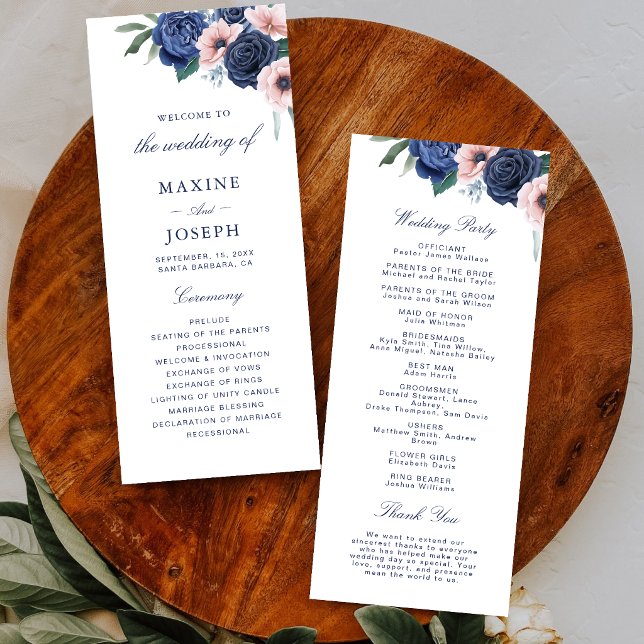 Navyblå & Blush Blommig Bröllop Program (Navy blue and blush floral wedding program guides guests with elegant style.)