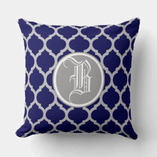 Navyblå fyrflikig mönster monogram kudde