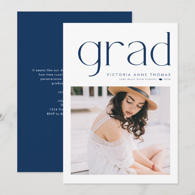 Navyblå minimalistisk typografi foto examensfirand meddelande (Fram/baksida)