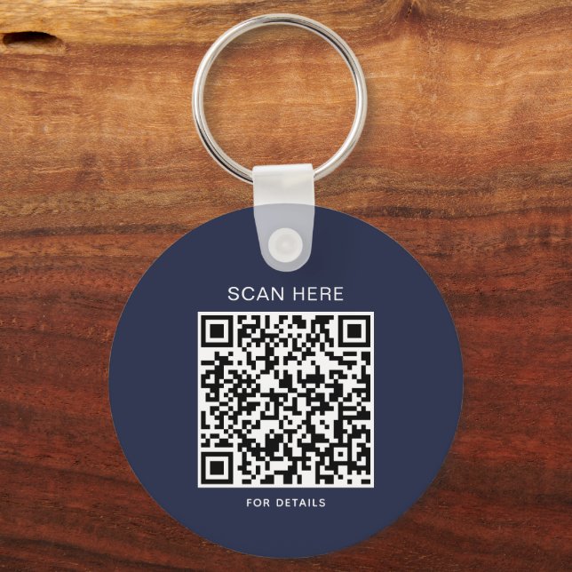 Navyblå nyckelring med logotyp och QR-kod (Baksida)