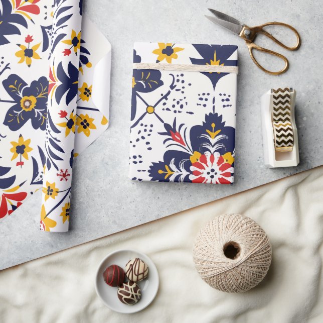 Navyblå och gul traditionell folkmedaljong  presentpapper (Hantverk)