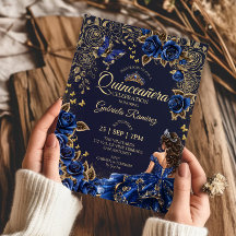 Navyblå Quinceañera med förgylld tiara och rosor