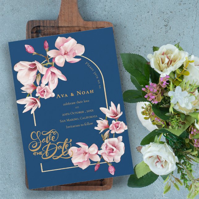 Navyblå Rosa Magnolia Blommig Spara Datum Inbjudningar (Navy Blue Blush Pink Magnolia Floral Save the Date Invitation)