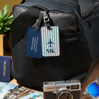 Navyblå rosafärgad flygplansrandig monogram bagagebricka