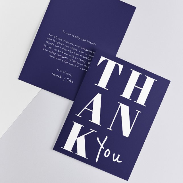 Navyblå vit stilren minimalistisk djärv bröllop tack kort (Front / Back)