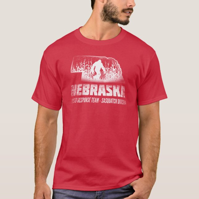 Nebraska Cryptid Response Team - Sasquatch Divisio T Shirt (Framsida)
