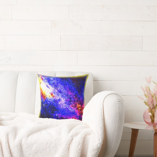 Nebulas och Galaxies skönhet. Köp nu Kudde (Soffa)