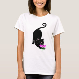 Nedåtgående svart kattunge & rosa blommor t shirt