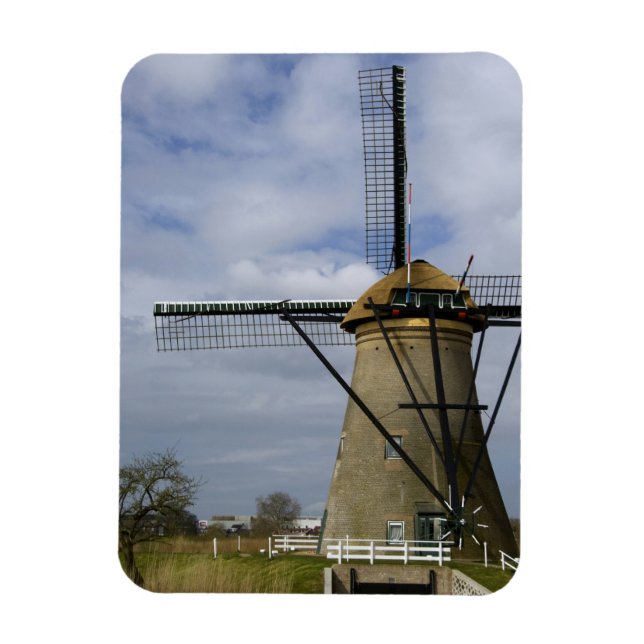 Nederländerna (även känd som Holland), Kinderdijk. Magnet (Vertikal)