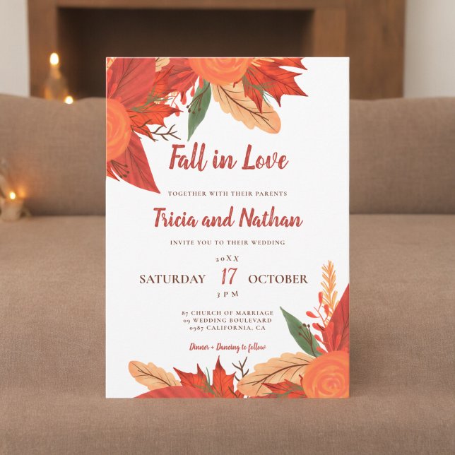 Nedfall i kärlek orange röd blommigt typografi brö inbjudningar (Fall in love orange red floral typography wedding invitation)