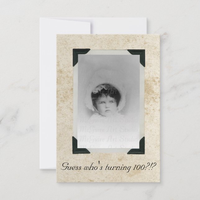 Nedfläckad Pappert gammalt foto-födelsedag Inbjudningar (Framsida)