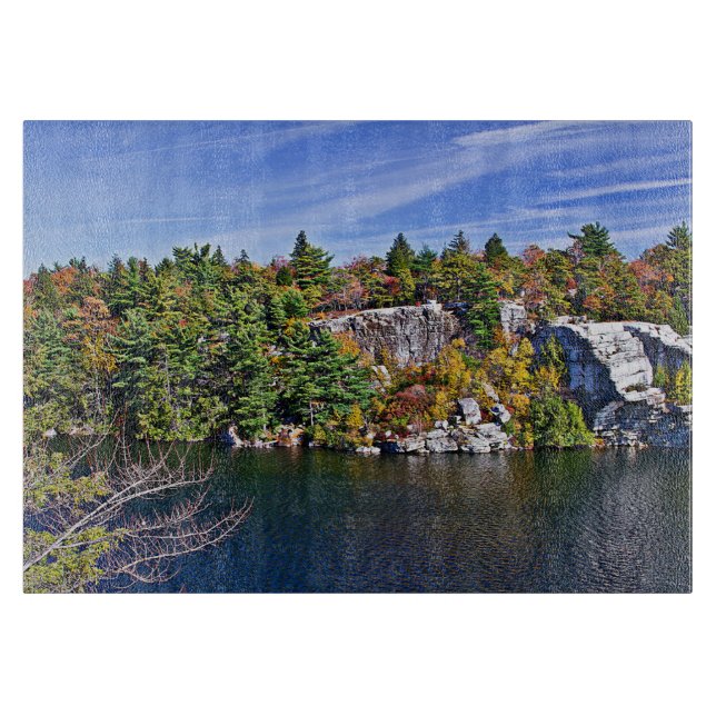 Nedgånglövverk runt om sjön Minnewaska (Framsidan)