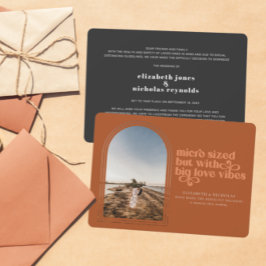 Nedskalad mikrobröllops fotomeddelande meddelande