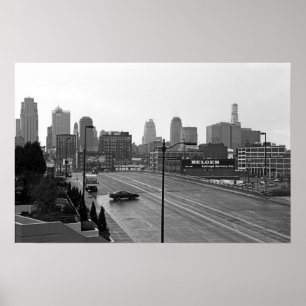 Nedtown Kansas City Skyline-Black och White Photo Poster