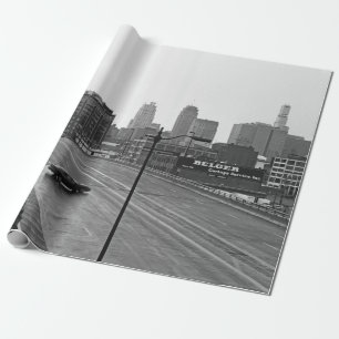 Nedtown Kansas City Skyline-Black och White Photo Presentpapper