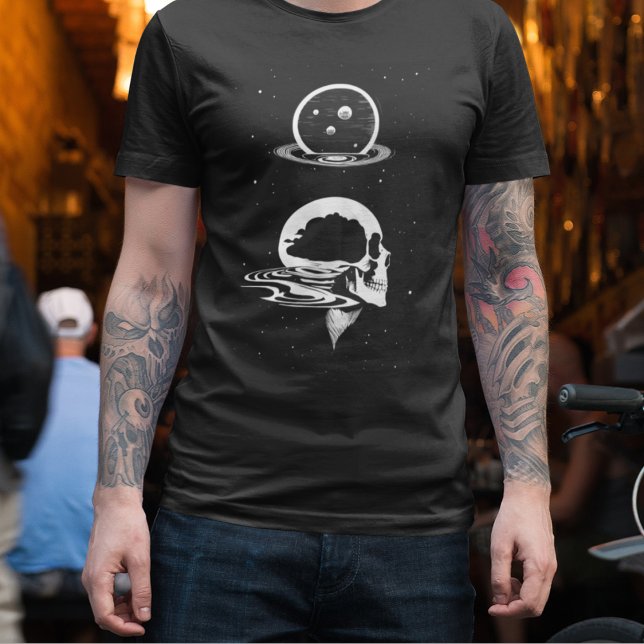 Nedtryckt blanksteg Skull. Minska Borttappaden i I T Shirt (Skapare uppladdad)