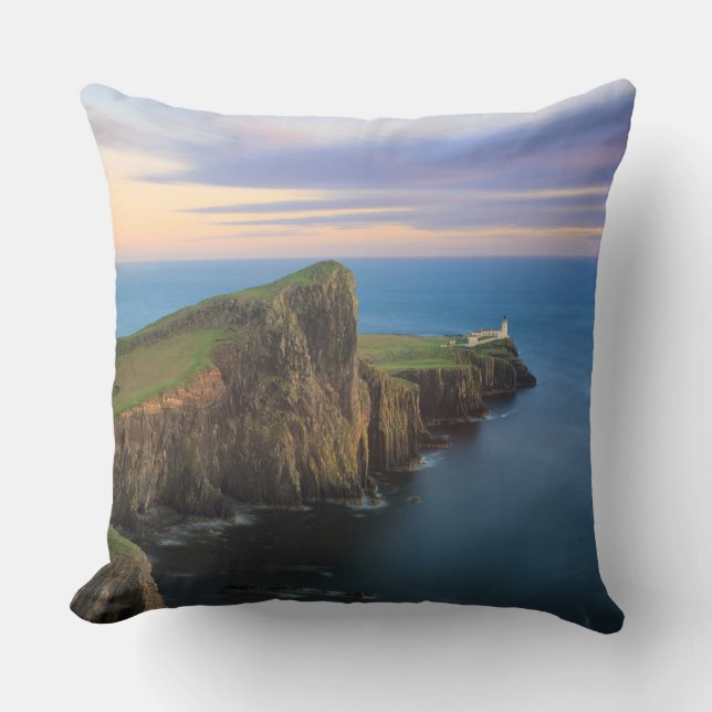 Neist pekar fyren på Skye på solnedgången Kudde (Framsida)