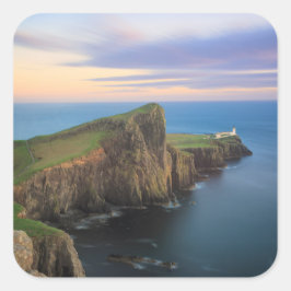 Neist point fyr på Skye vid solnedgång Fyrkantigt Klistermärke
