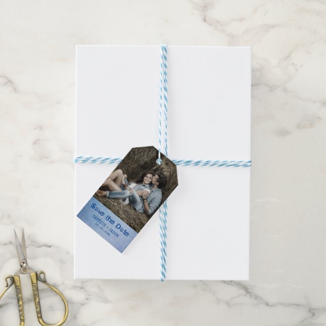 Neka spara Trendiget Datum då ett romskt par använ Presentetikett (Med Snöre)