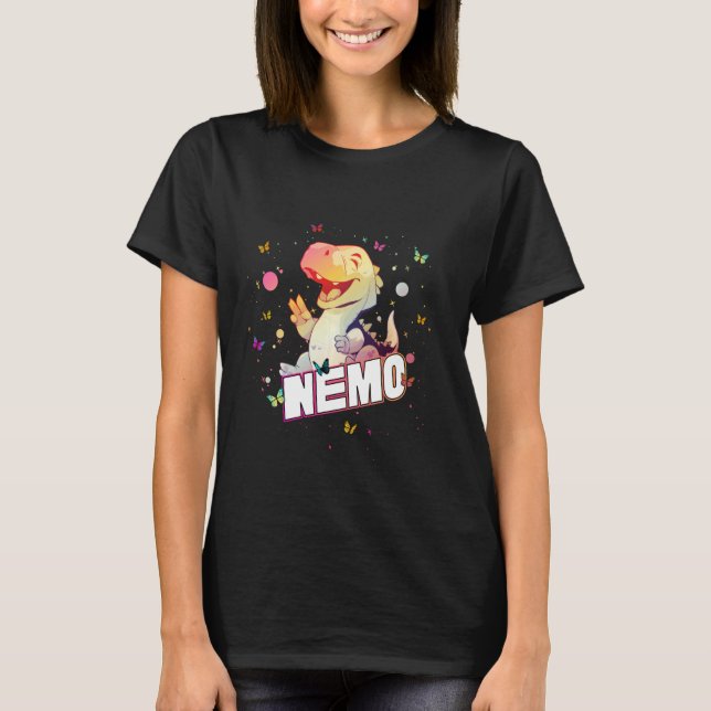 NEMO - Cute Boy Namn med söt Dinosaur T Shirt (Framsida)