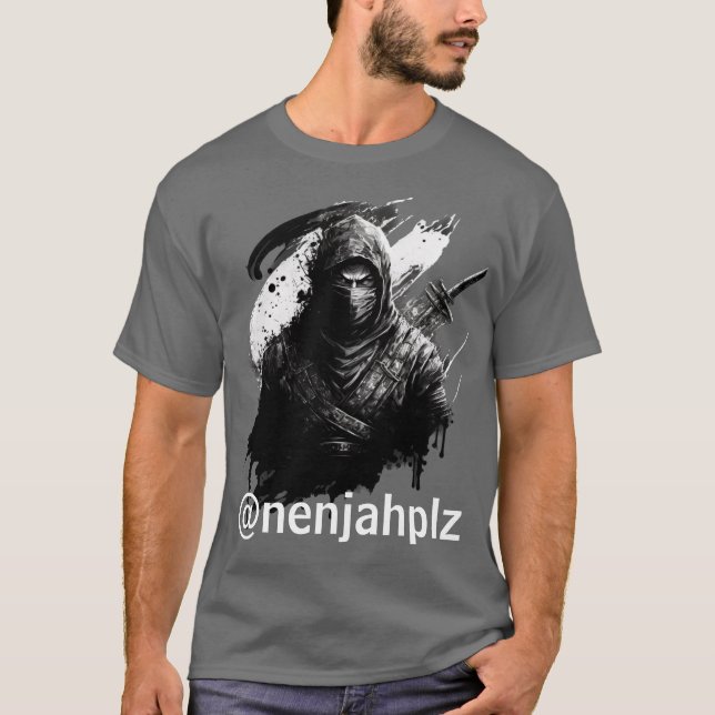 @nenjahplz Mörk T-Shirt (Framsida)