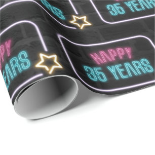 Neon 35e Birthday Marquee on Brick Presentpapper