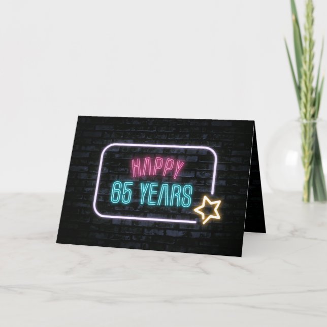 Neon 65e Birthday Marquee on Brick Card Kort (Framsida)