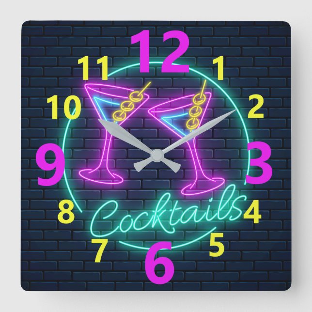 Neon Cocktails Sign Square Wall Clock Fyrkantig Klocka (Framsida)