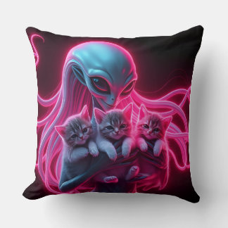 Neon Female Alien Cradling Kittens Kudde