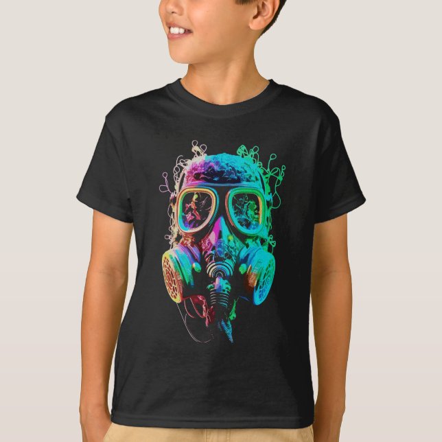 Neon Gas Mask: Vibrant Chaos Art T Shirt (Framsida)
