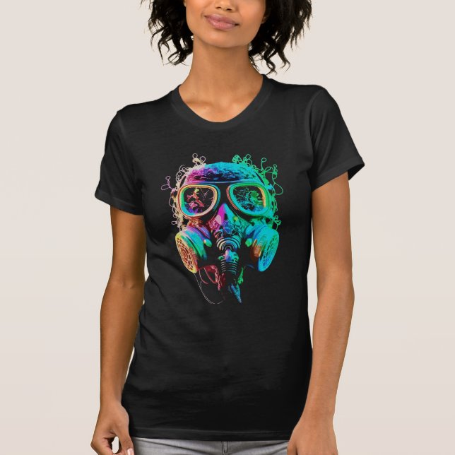 Neon Gas Mask: Vibrant Chaos Art T Shirt (Framsida)