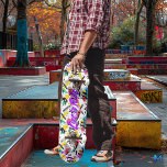 Neon Graffiti med Lila "Live to Ride" Motto Mini Skateboard Bräda 18,5 Cm<br><div class="desc">Skateboard-däcket brinner med vibrerande färg, med nära stänk av rosa, gult, blått och grönt mot en vit bakgrund. I mitten framträder det djärva lilan "Live to Ride"-motto, som perfekt fångar den fria och energiska vibden av skotkulturen. Den graffiti-inspirerade designen, med dynamiska drag och abstrakt mönster, lägger till en rå, urbaniserad...</div>