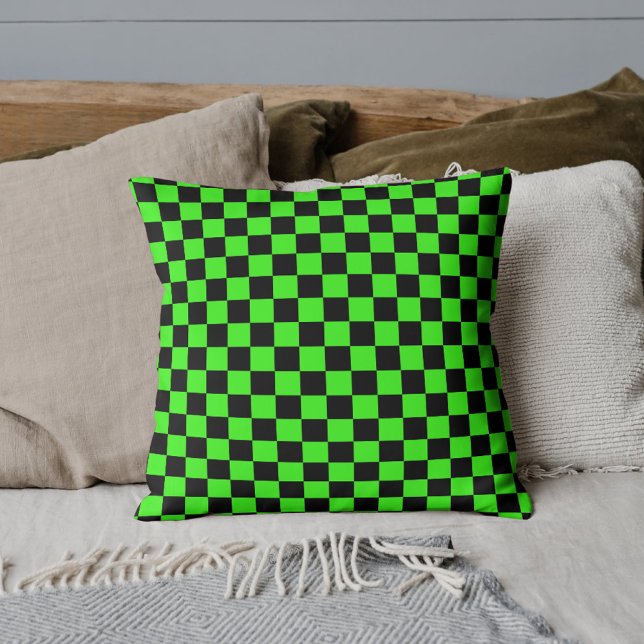 Neon Grönt Black Checkerboard-Vintage Kudde (Skapare uppladdad)