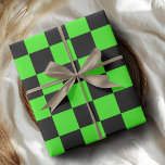 Neon Grönt Black Checkerboard-Vintage Presentpapper<br><div class="desc">Papper radbrytning av Neon Grönt och Black Checkerboard-Vintage</div>