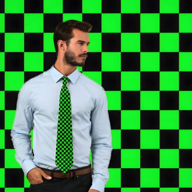 Neon Grönt och Black Checkerboard Necktie Slips (Man wearing Neon Green and Black Checkerboard Necktie.)